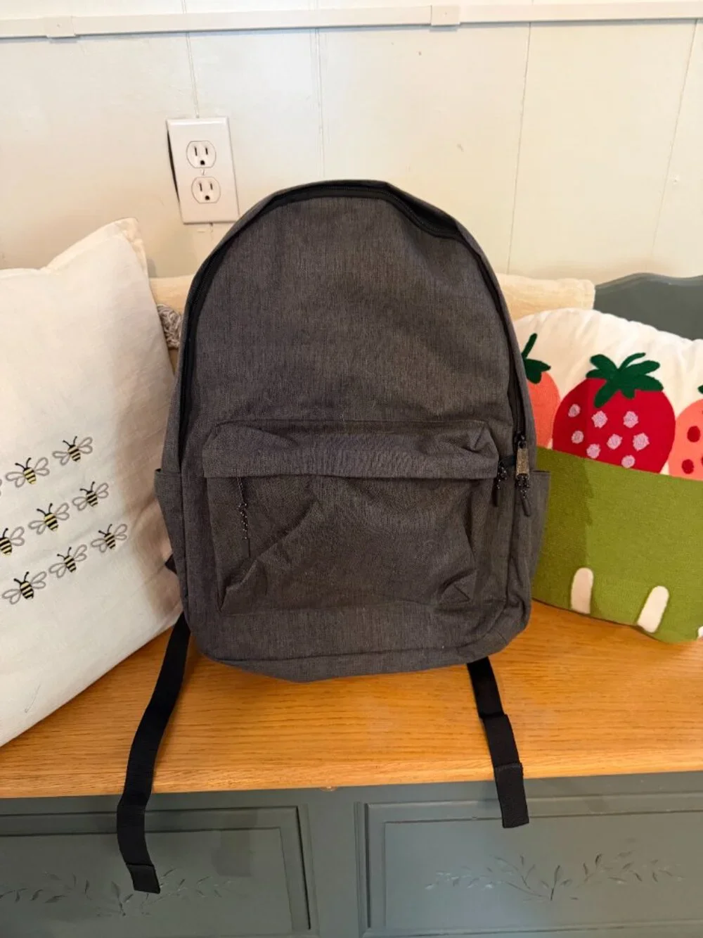 Herschel Supply Co. Classic Backpack – Heather Grey – Like New